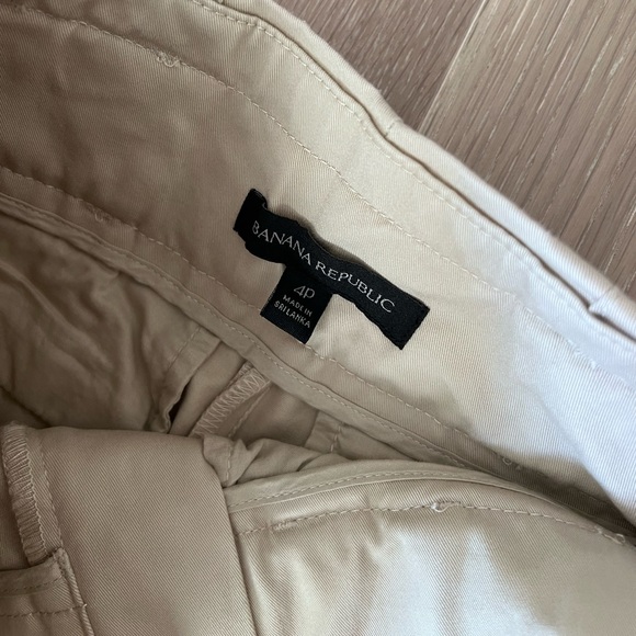 Banana Republic beige paper bag pants - Picture 7 of 7